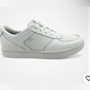 Kizik Men’s Optic White Low-Top Everyday Sneaker